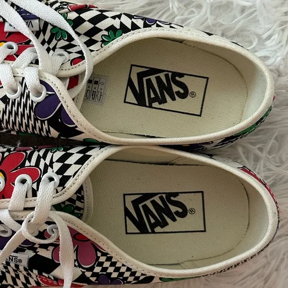 Authentic Vans - Picture 4 of 15